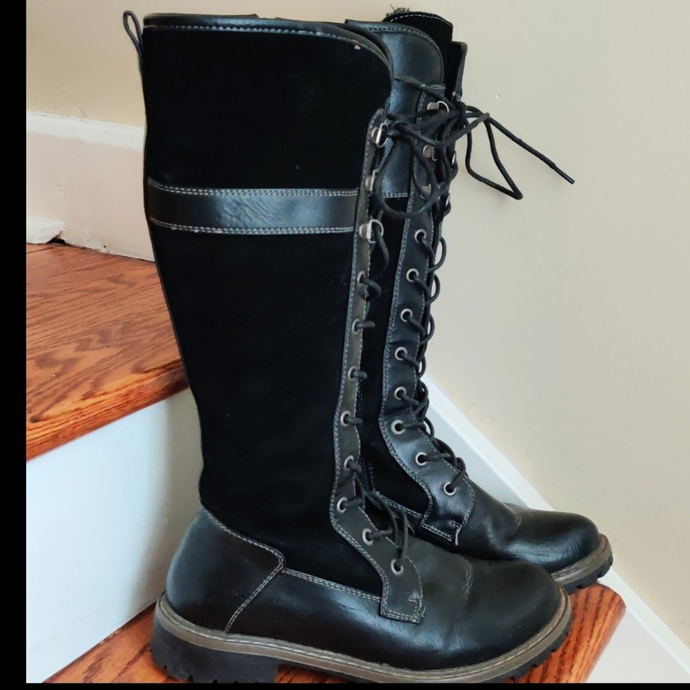 🎈 SALE 2 For $50🎈Wanderlust ( Walking on a cloud) Winter Boots Size US 8 W